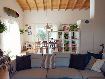 endless-summer-surf-house-surf-house-living-room-and-table